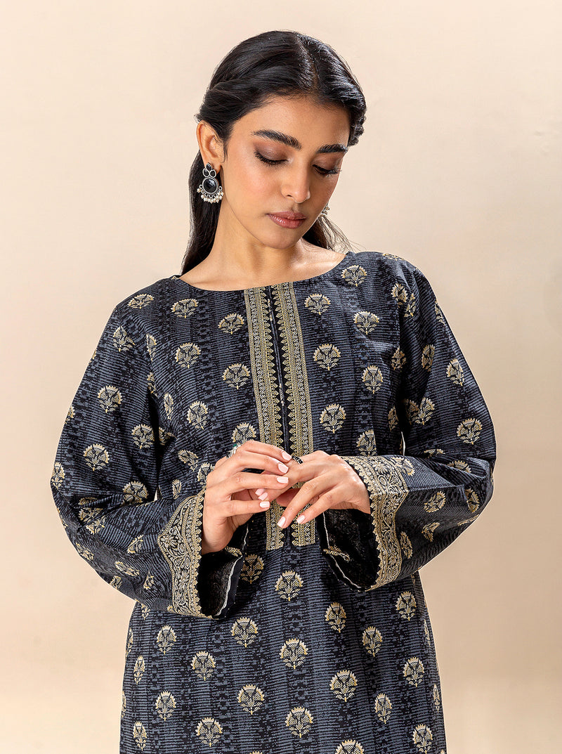MorBagh Brings New Unstitched Khaddar and Cambric Ladies Suit Collection
